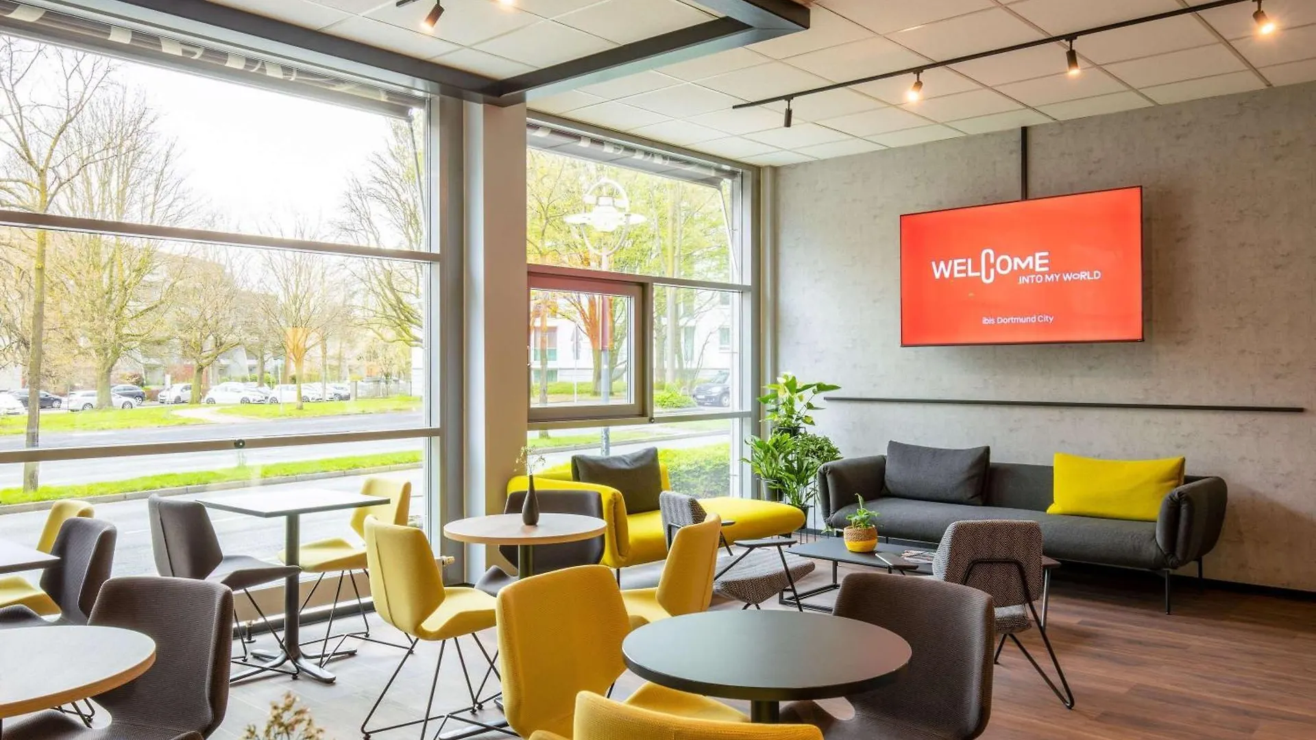 Ibis Hotel Dortmund City 3*,