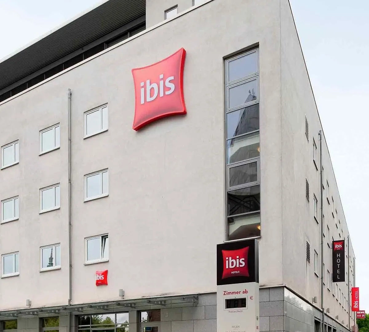 Ibis Hotel Dortmund City 3*,